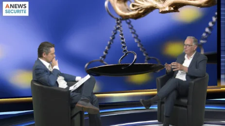 Peut-on imposer une tenue dans l’espace public ? Le point sur le droit et les limites – Au nom de la Loi