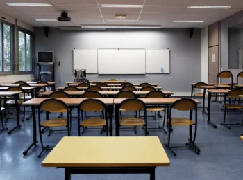 Blocus des lycées : Matignon ouvre cinq chantiers, Beauvau mise sur la fermeté et les préfectures sont en première ligne